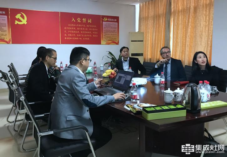 深化技術(shù)交流 意大利著名專(zhuān)家蒞臨科大集成灶