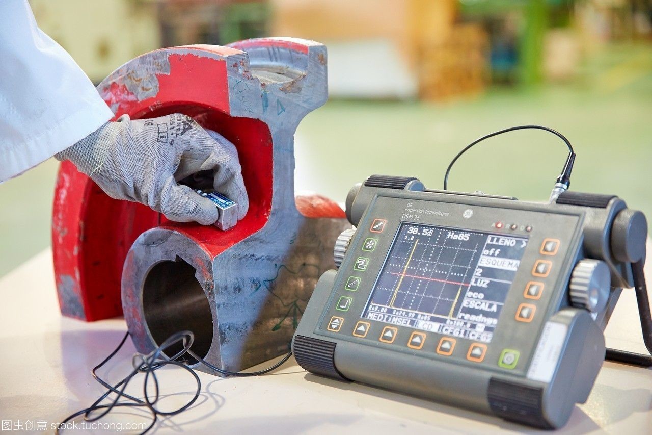 超聲波設(shè)備。金屬件缺陷的控制。無(wú)損檢測(cè)實(shí)驗(yàn)室。技術(shù)服務(wù)行業(yè)。圣塞巴斯蒂安tecnalia研究和創(chuàng)新donostiagipuzkoa巴斯克的國(guó)家西班牙。